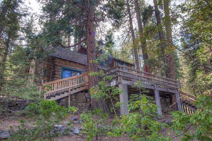 Zephyr Cabin 3 Bedroom Home by RedAwning