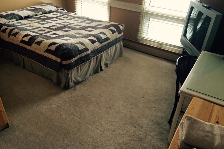Room 17 of 19