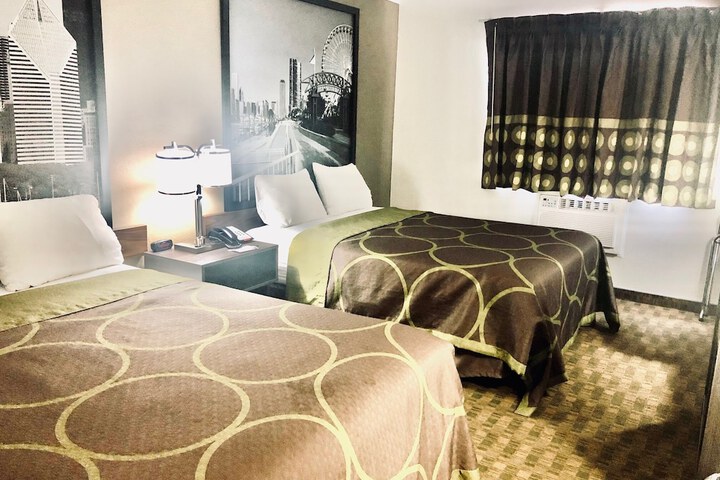 Room 11 of 15