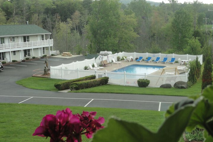 Pool 17 of 99