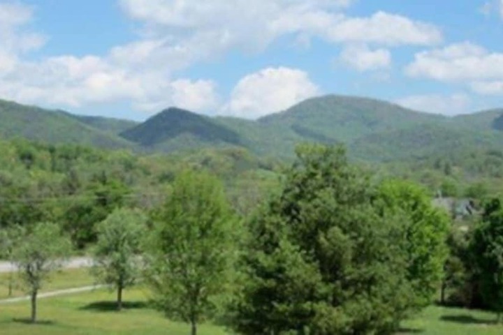 Highland Manor Inn