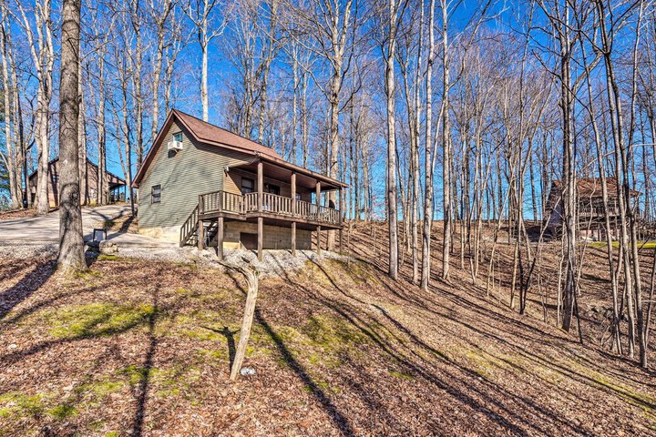 Quiet & Private Cabin 5 Mi to Dale Hollow Lake!