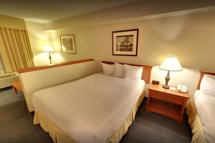 Room 43 of 77