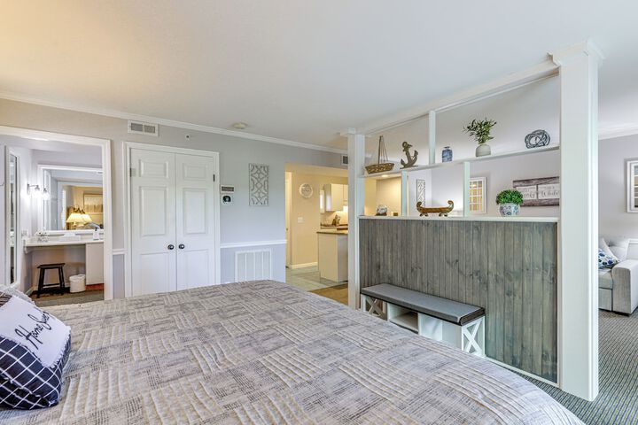 Norwich Vacation Rental w / Golf Course Views!