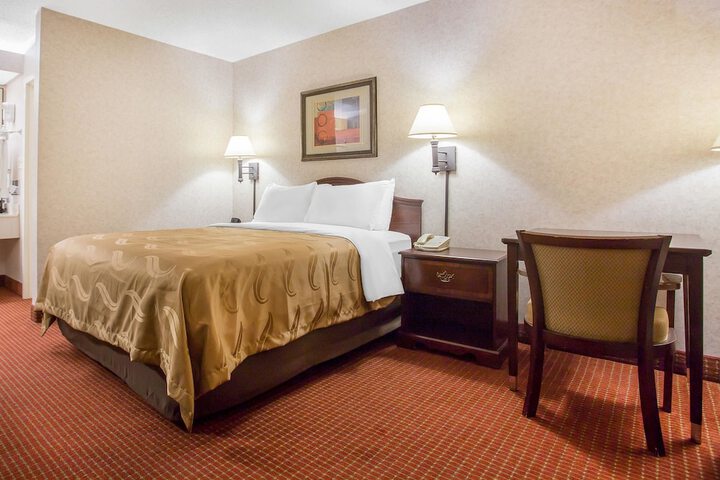 Room 40 of 48