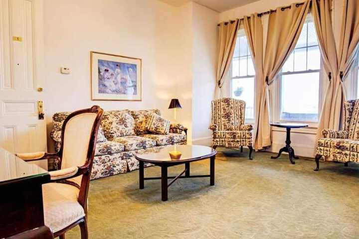 Room 154 of 191
