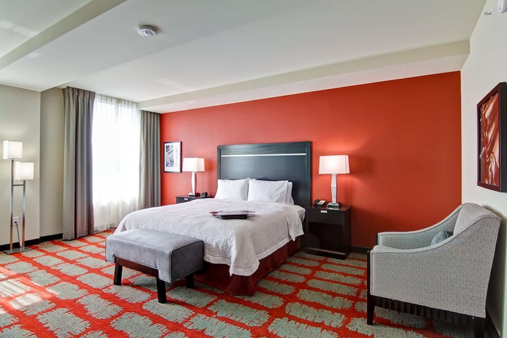 Room 27 of 41