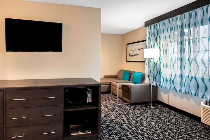 Room 44 of 50