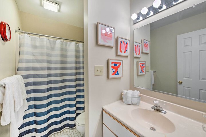 Brigantine Condo w / Beach Access & Pool Views