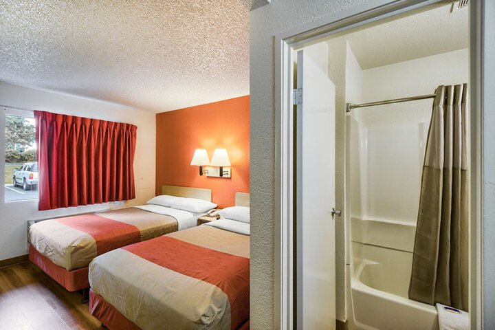 Room 15 of 26