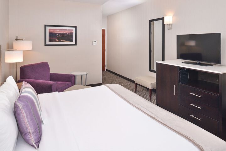 Room 12 of 36