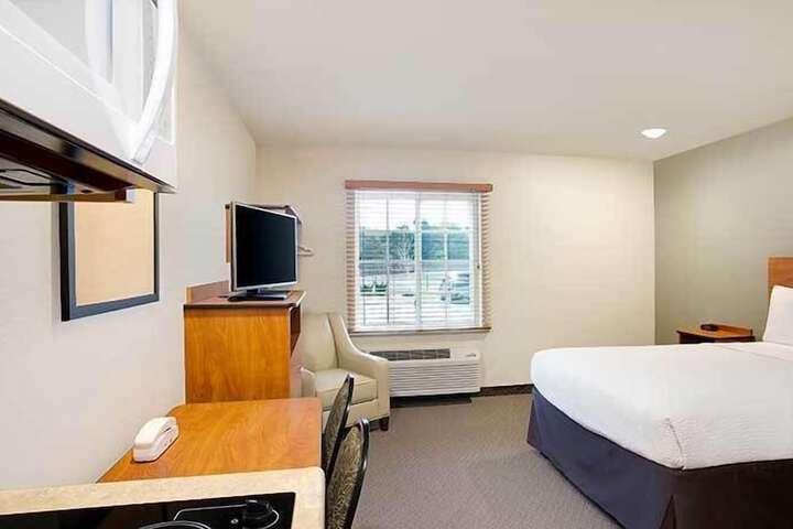Room 17 of 26