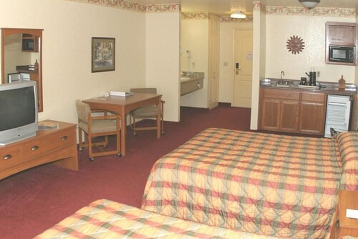 Room 28 of 38