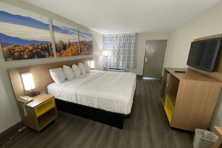 Room 30 of 35