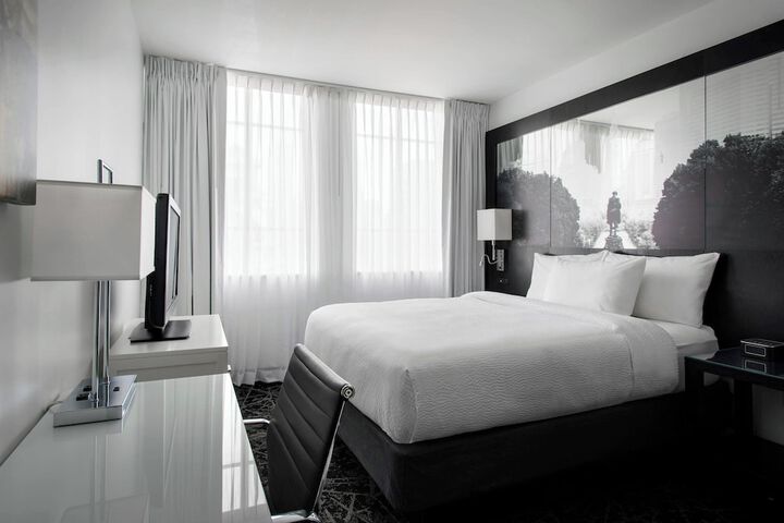 Room 30 of 59