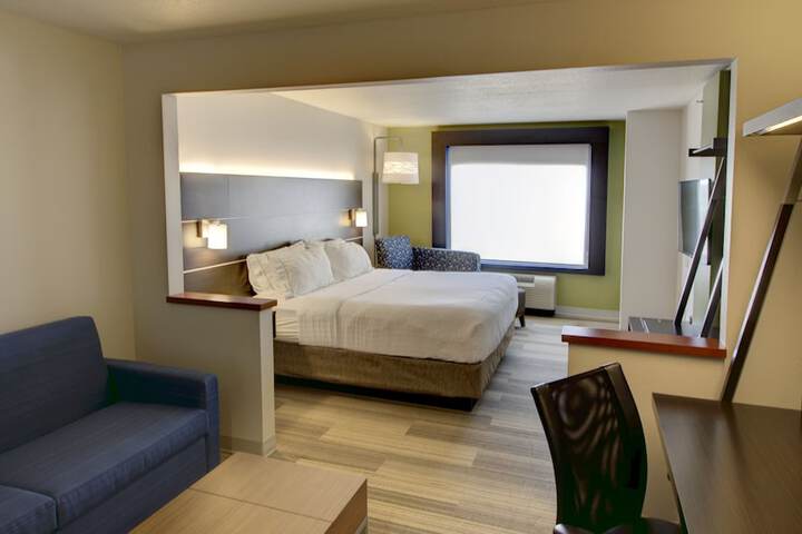 Room 21 of 40