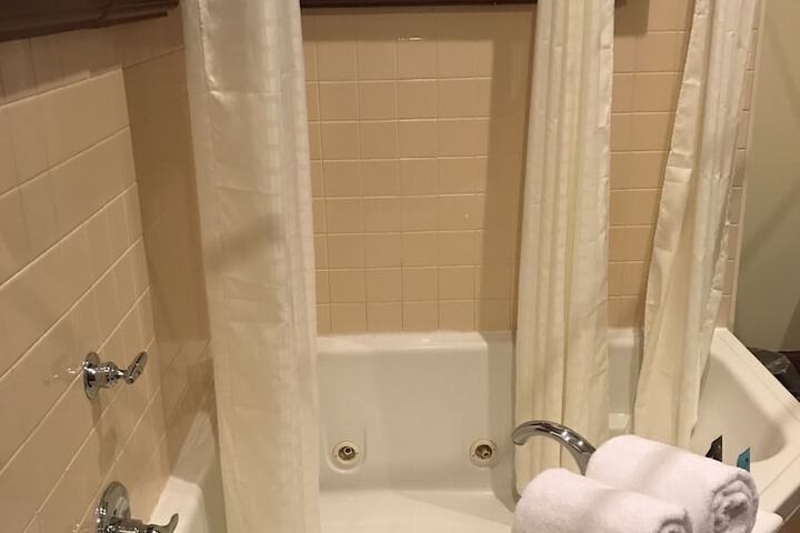 Room 15 of 151