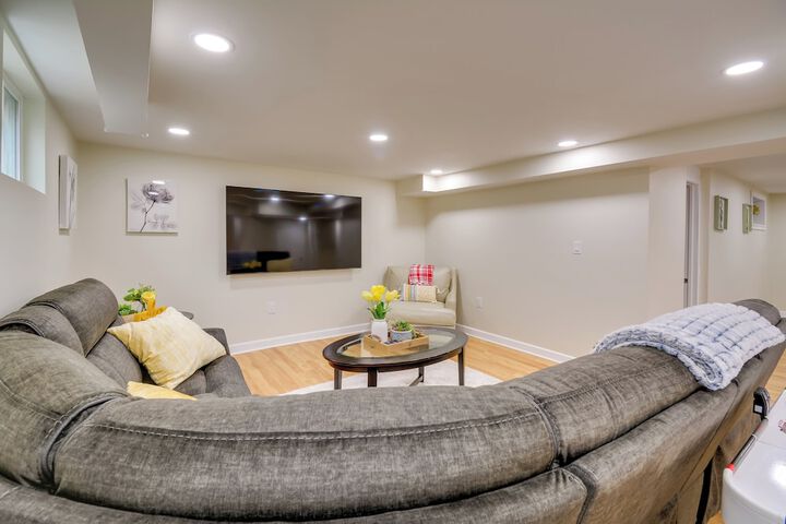 Direct Beach Access: Getaway on Port Orchard!