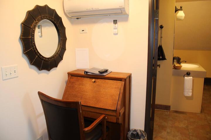 Room 10 of 70