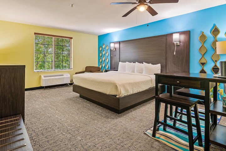 Room 45 of 87