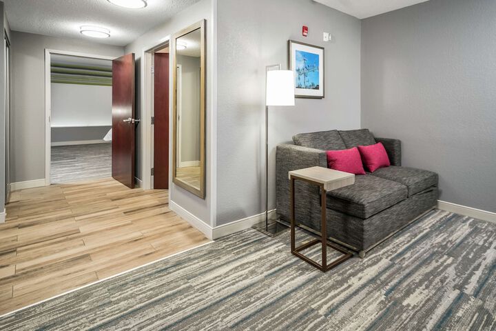 Room 22 of 50
