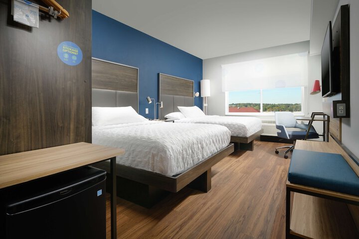 Room 10 of 22