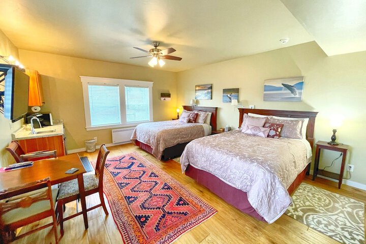 Friday Harbor Grand B & B