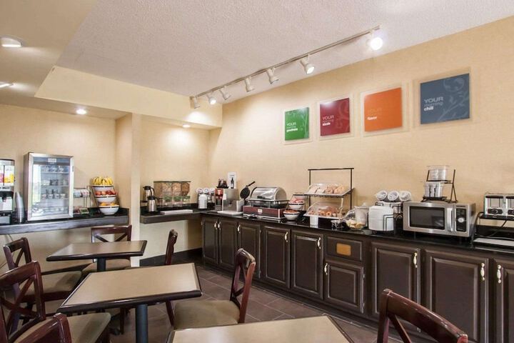 Quality Inn Hayti North