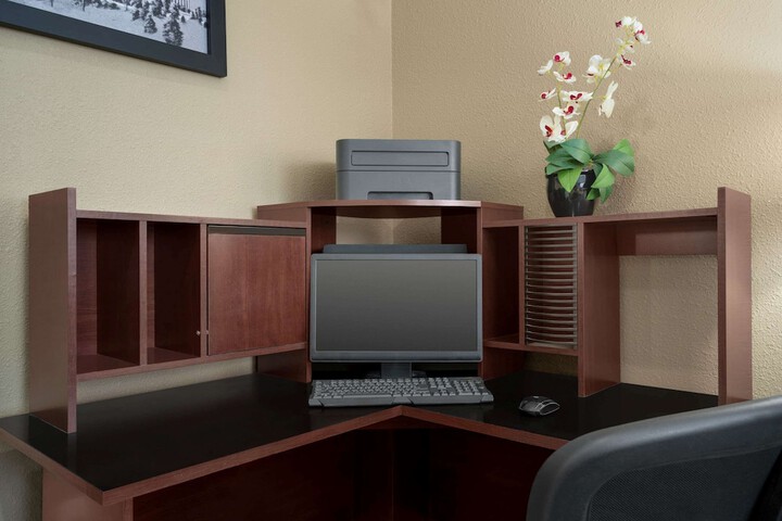 Business Center 31 of 31