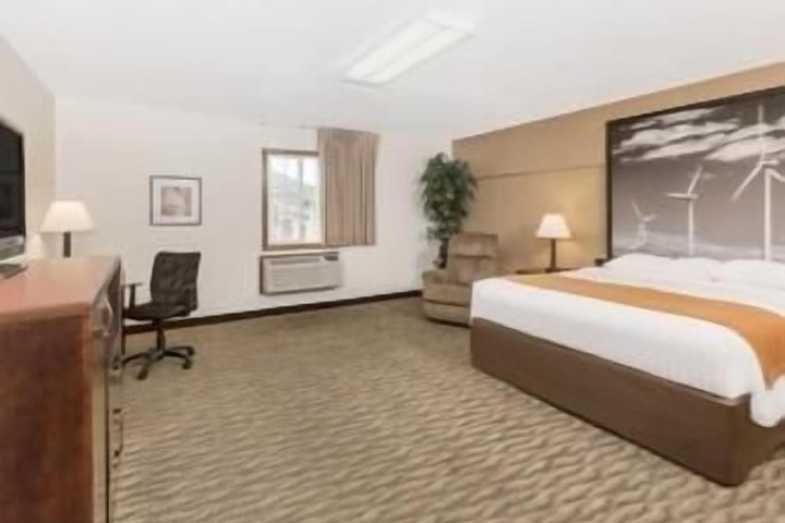 Room 18 of 36