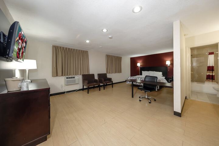Room 13 of 31