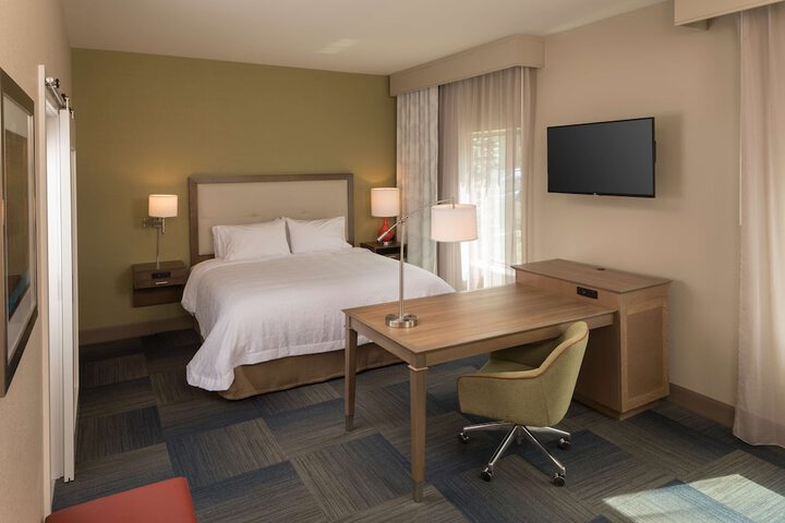 Room 26 of 46