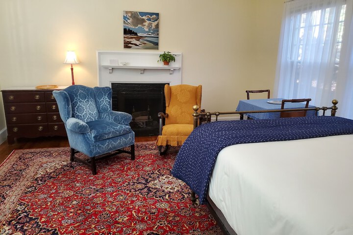 Room 27 of 91