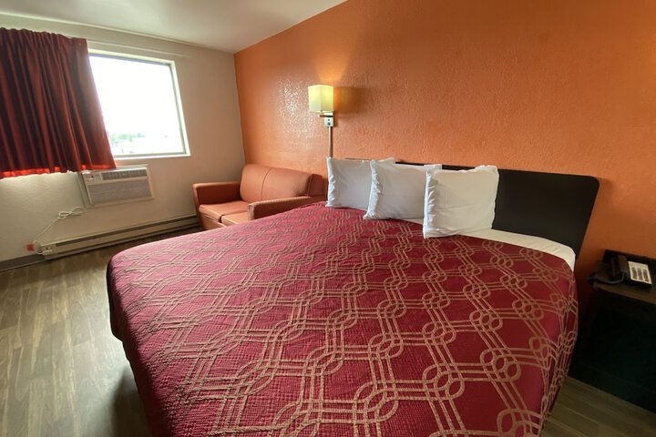 Room 31 of 34