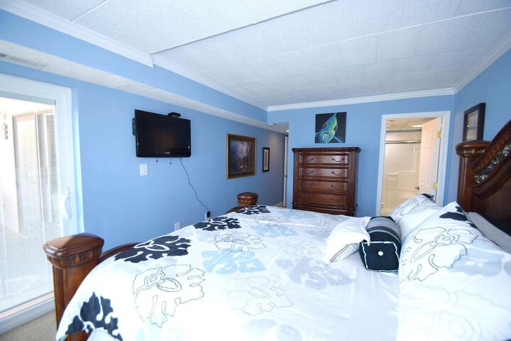 Room 11 of 15