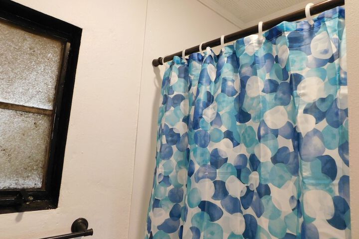 Room 16 of 27