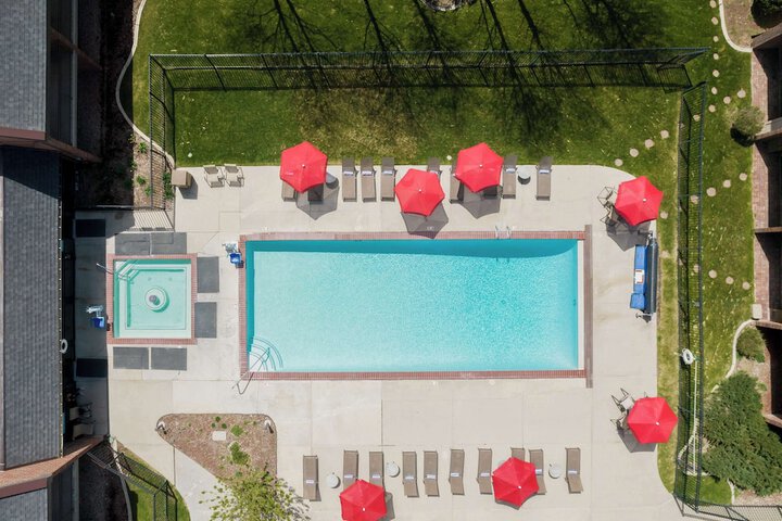 Pool 18 of 85
