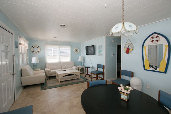 Room 145 of 199