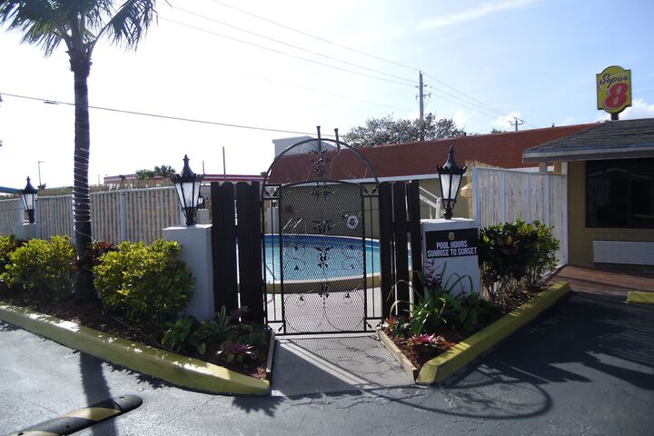 Pool 5 of 35