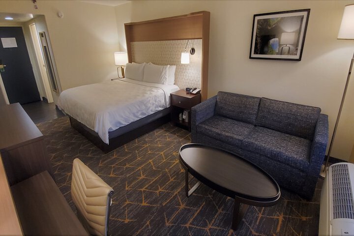 Holiday Inn Staunton Conference Center by IHG