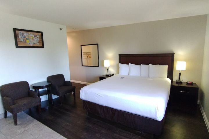 Room 16 of 34
