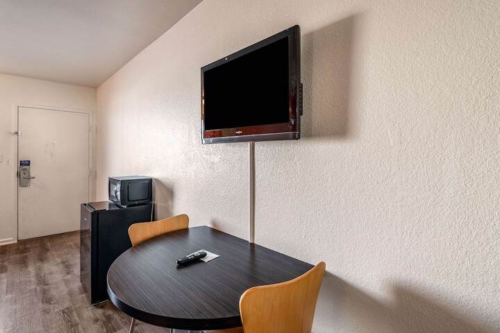 Motel 6 Portsmouth VA