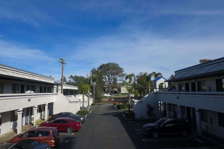 Hotel 4 of 30