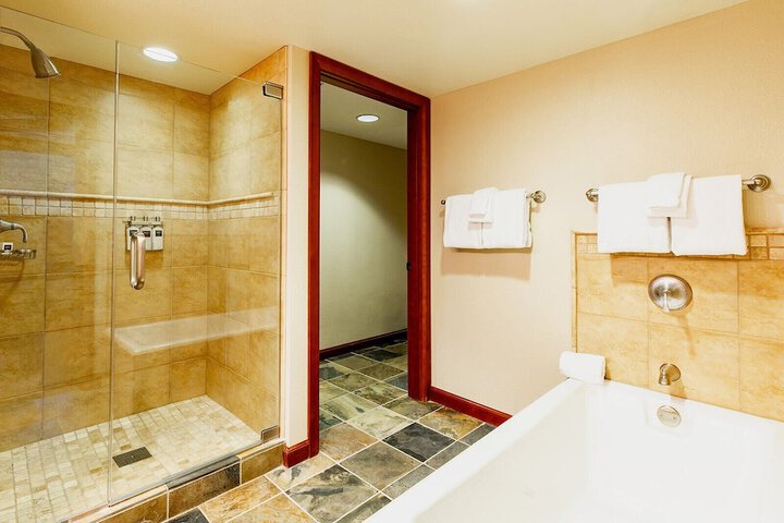 Everline Resort and Spa Lake Tahoe