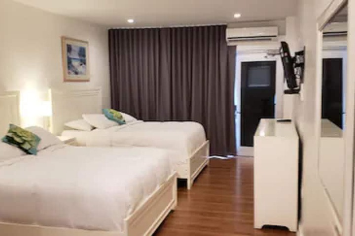 Room 6 of 31