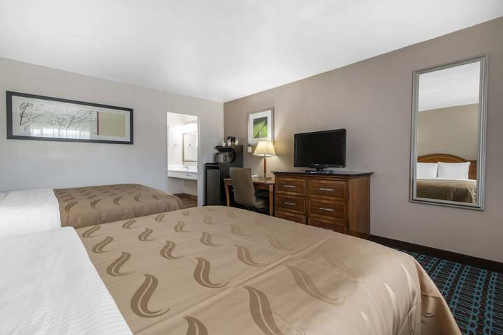 Room 8 of 38