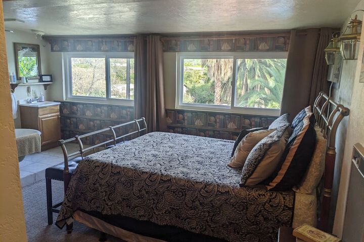 Room 34 of 71