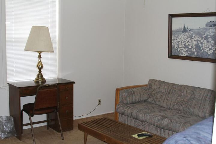 Room 15 of 34
