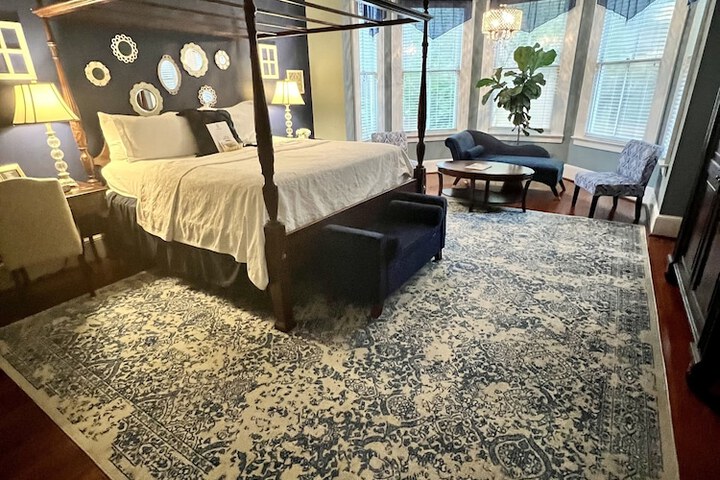 Room 9 of 50