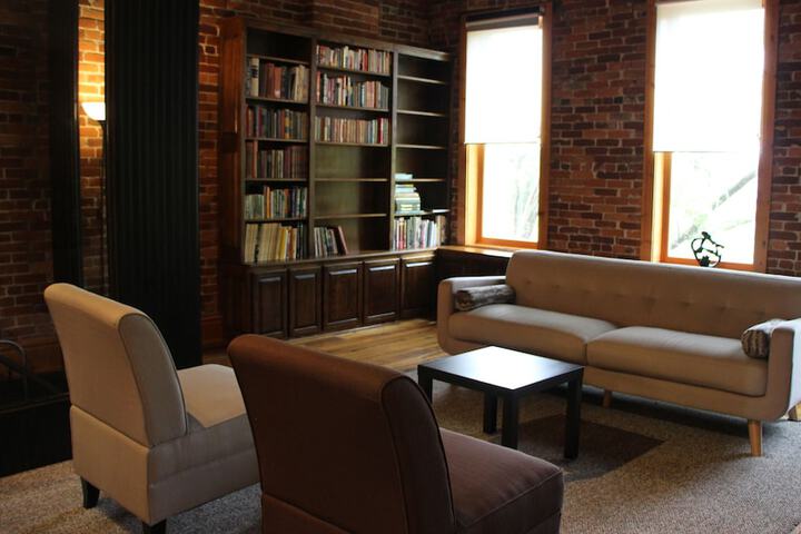 Room 48 of 59